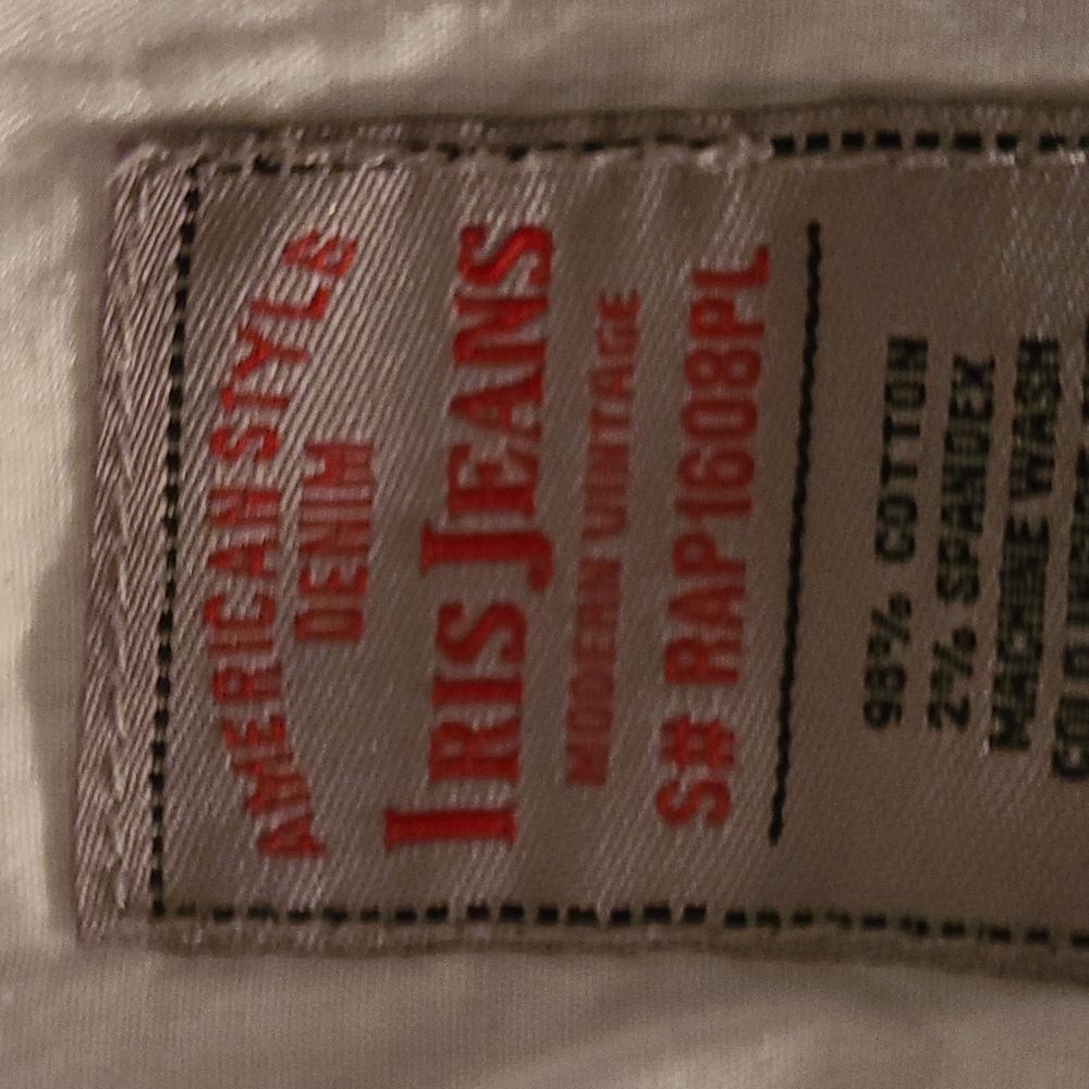 Iris Jeans - Picture 11 of 12